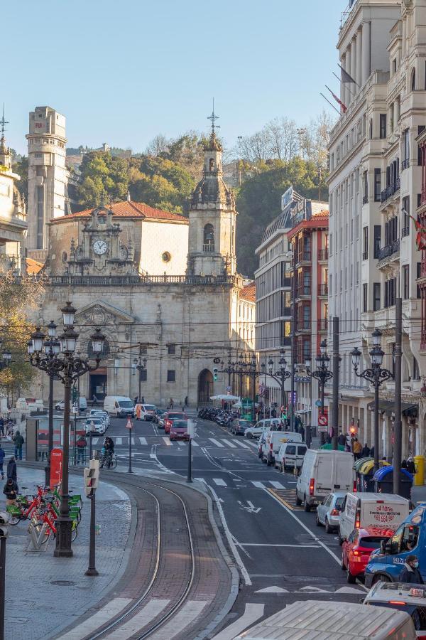 Amplio Y Elegante En Casco Viejo Con Parking Lägenhet Bilbao Exteriör bild